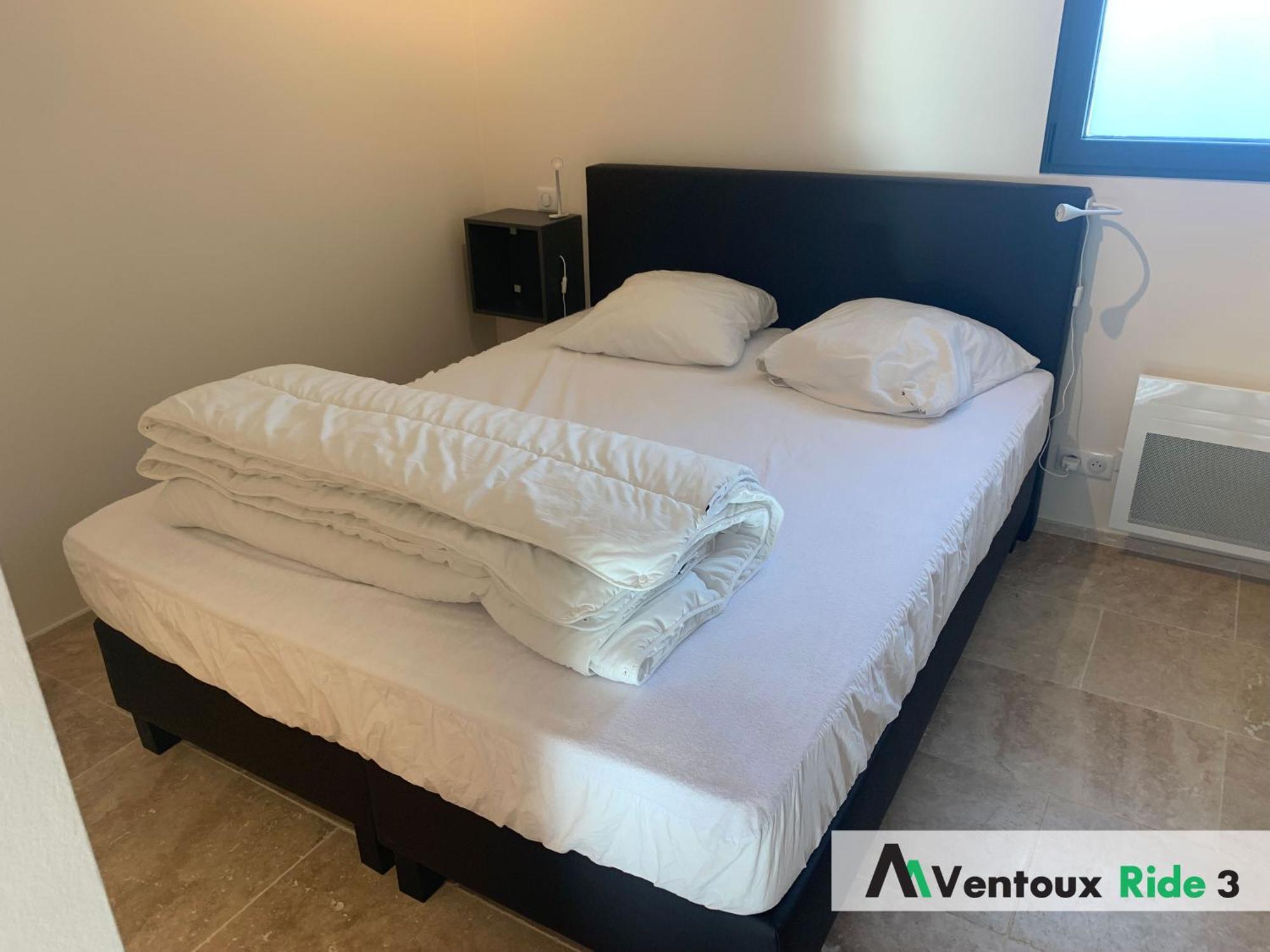 Ventoux Ride Apartment Malaucène Стая снимка