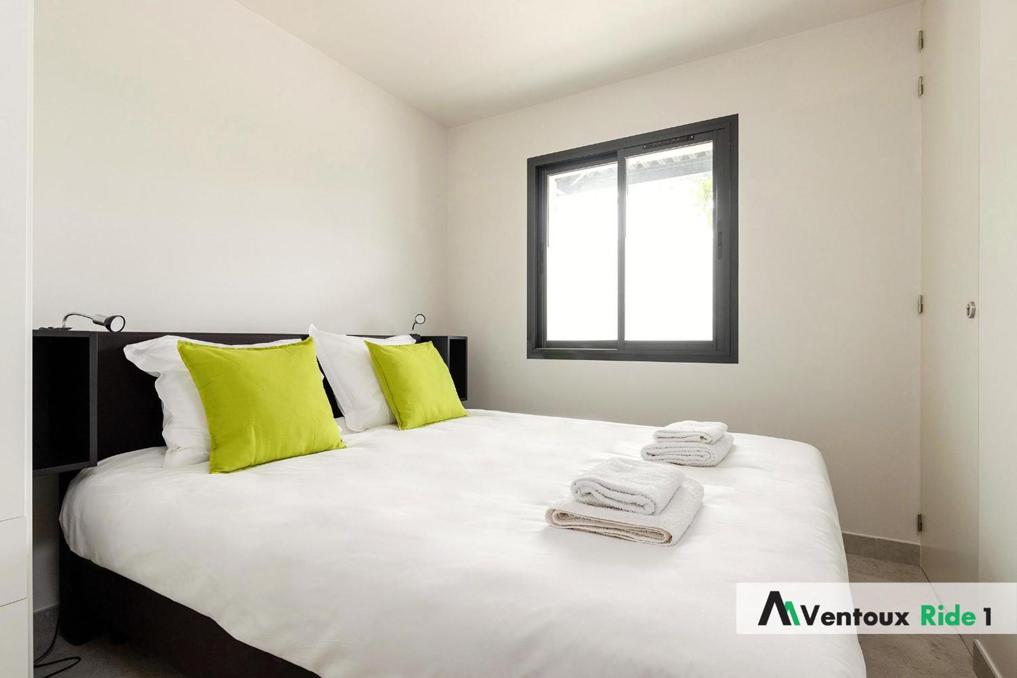 Ventoux Ride Apartment Malaucène Стая снимка