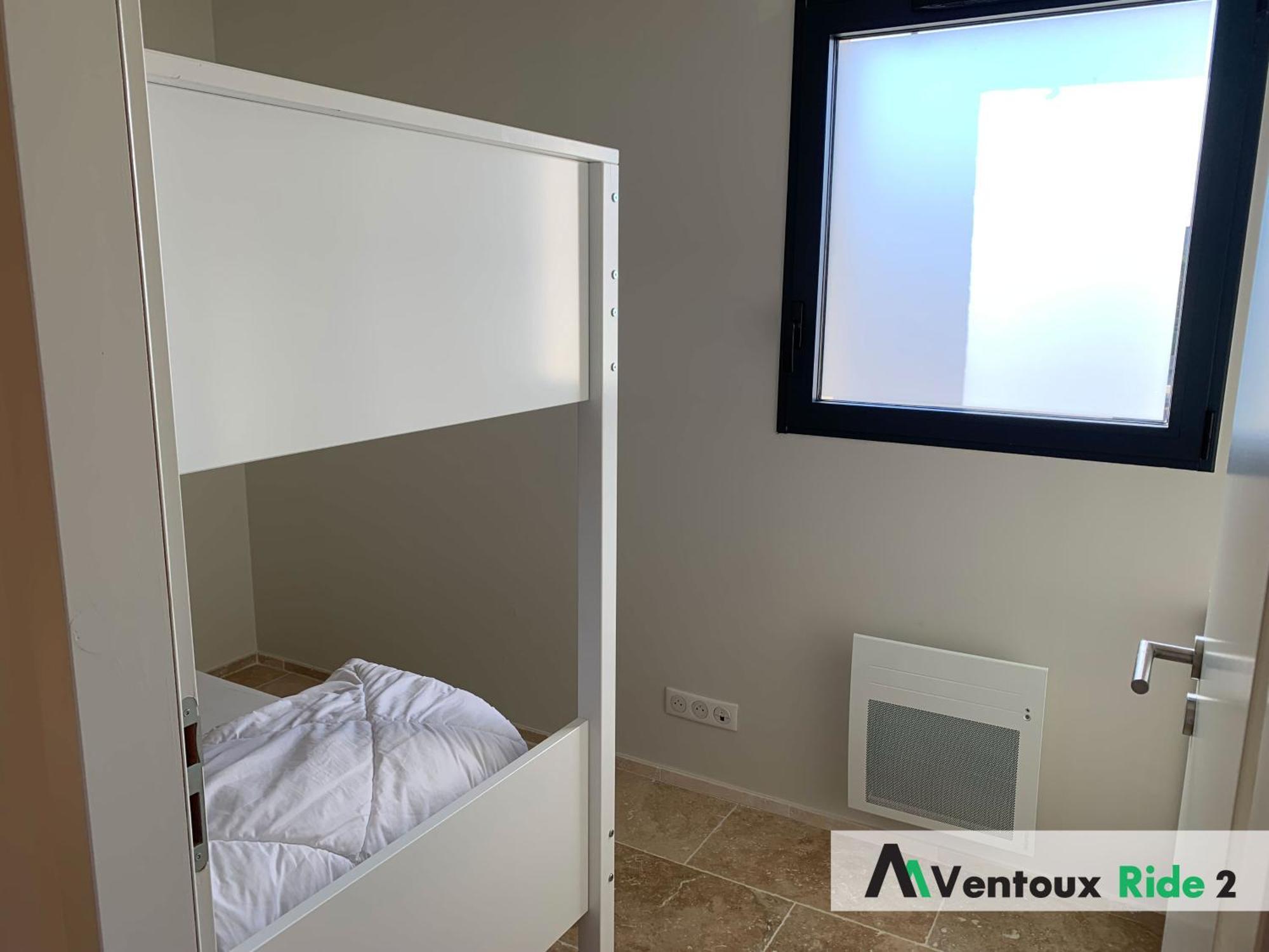 Ventoux Ride Apartment Malaucène Стая снимка