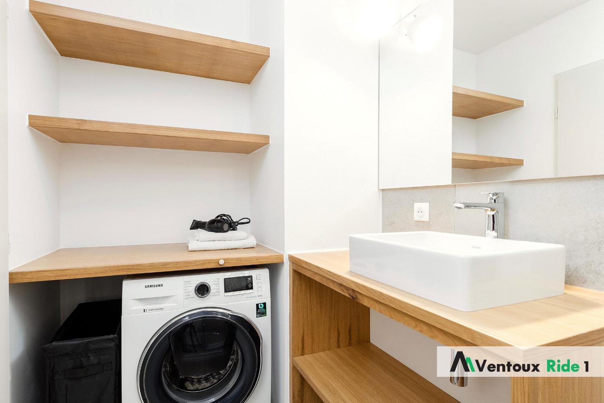 Ventoux Ride Apartment Malaucène Стая снимка